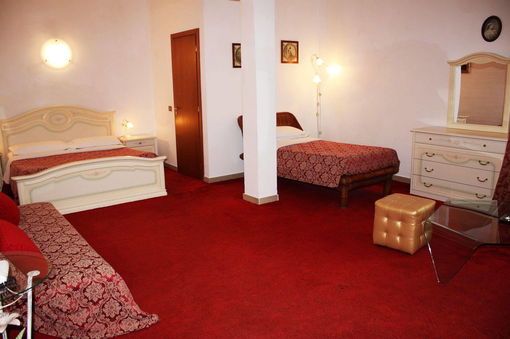 Hotel Giulietta E Romeo Casal Palocco Exterior foto